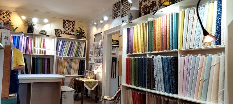 These 10 Illinois Fabric Shops Belong On Every Quilter's List - Decor Hint Quilter's General Store, Rockford