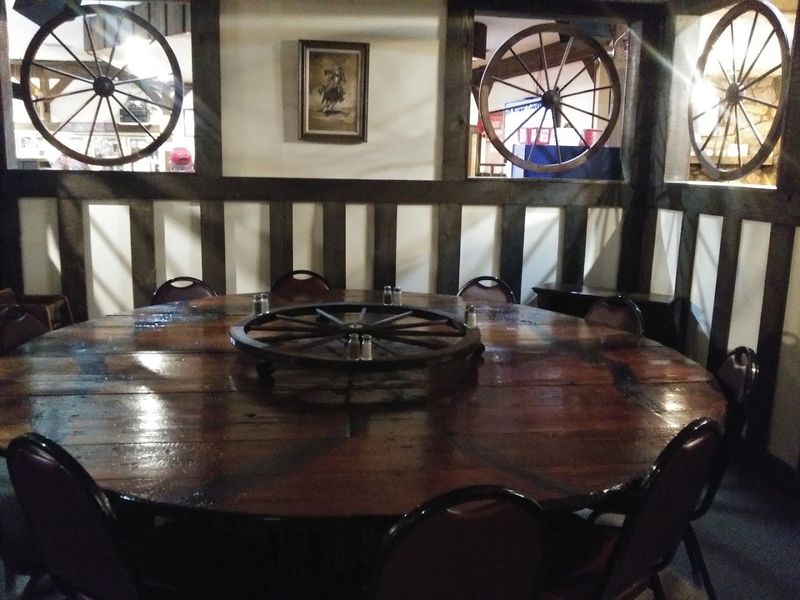 The Plainsman Steakhouse & Lounge, Juniata 
