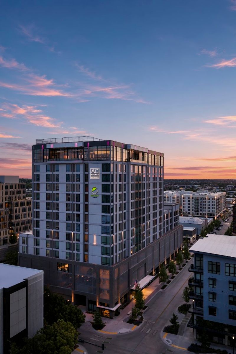 This New Idaho Rooftop Restaurant Serves Dinner 16 Floors Above Downtown - Decor Hint Ride The Express Elevator Straight To The Rooftop Experience
