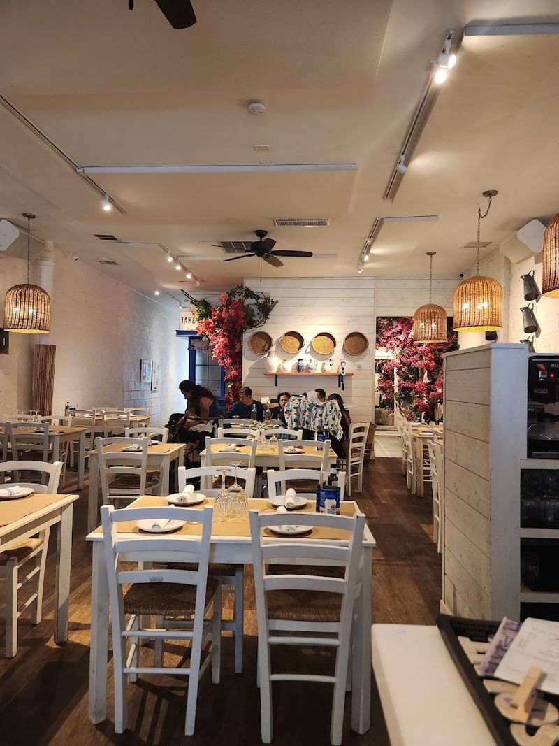 The Dining Room Brings Warmth Without Feeling Stuffy