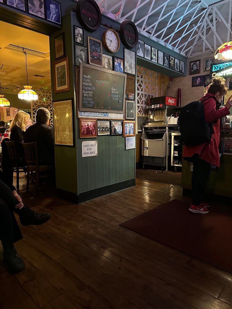 This Tiny California Pizza Joint Has Hungry Travelers Lining Up For Its Old-School Pies - Decor Hint Casa Bianca Remains A Cash-Only Restaurant