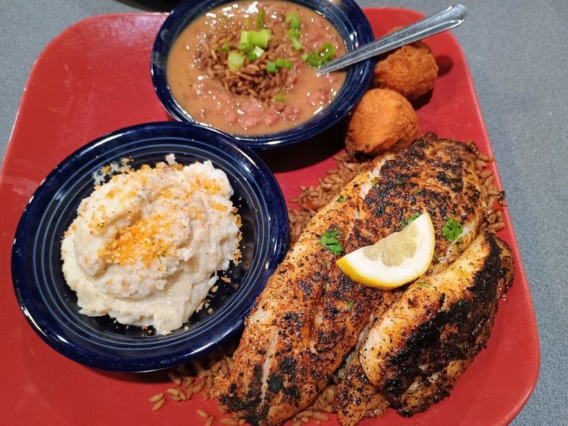 10 Seafood Restaurants In Kentucky That'll Ruin You For Chain Takeout - Decor Hint Strickland's Seafood Restaurant
