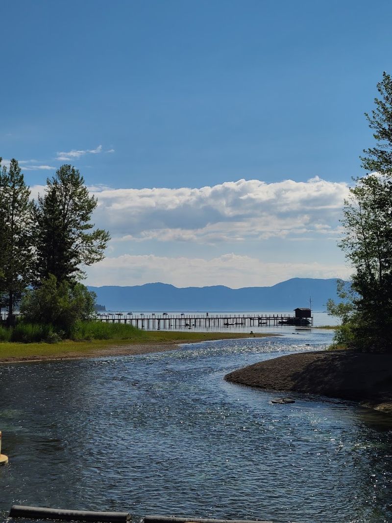 These 10 California Lake Towns Make Summer Escapes Feel Effortless - Decor Hint Tahoe City, Lake Tahoe