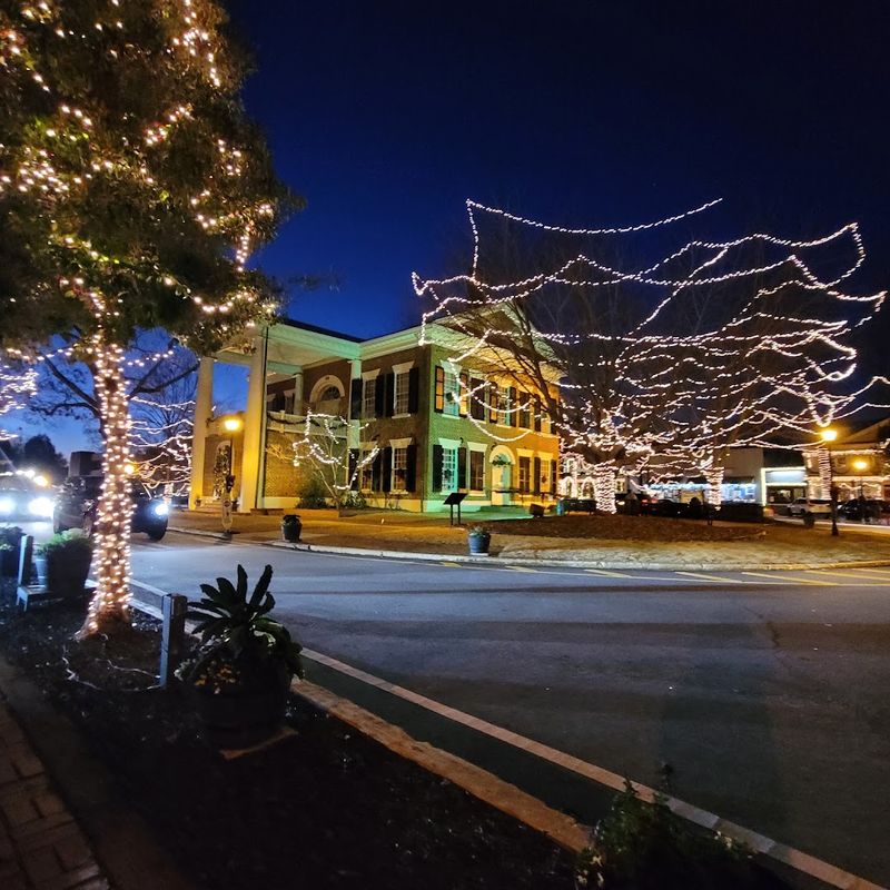 If Italy Is On Your Travel List, You Need To Visit This Gorgeous Georgia Destination First - Decor Hint Live Music And Theater In The Heart Of The Mountains