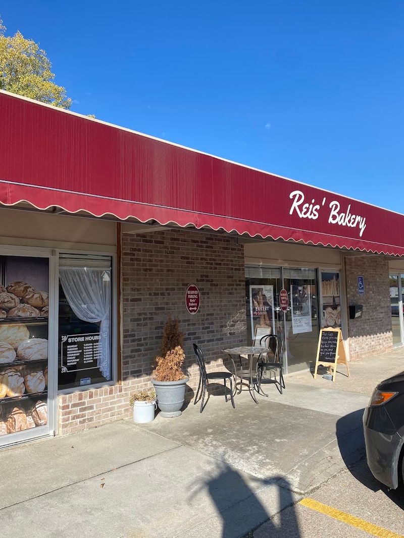 This Nebraska Bakery Turns Flaky Croissants Into A Full-Blown Morning Quest - Decor Hint The West Omaha Location Makes It An Easy Morning Stop