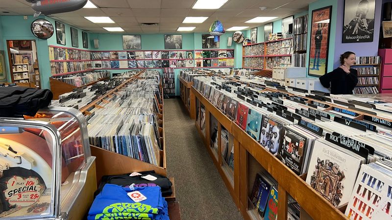 Deep Rows Of LPs Reward Patient Browsing