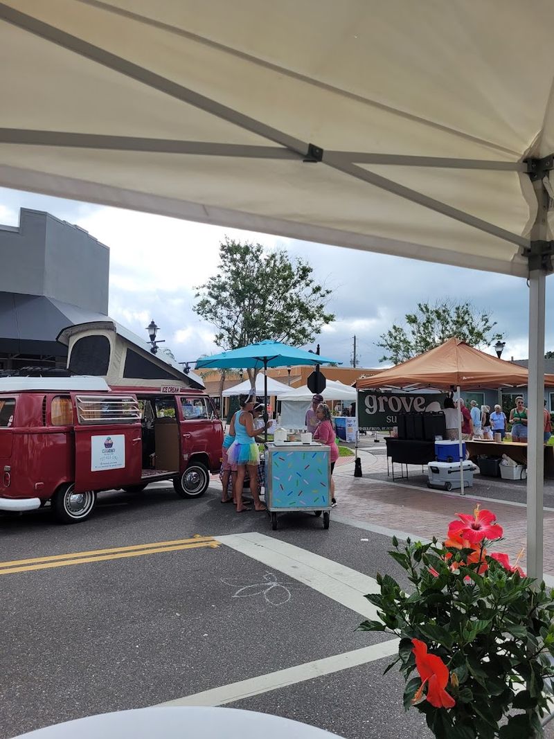 Corey Avenue Sunday Market, St. Pete Beach