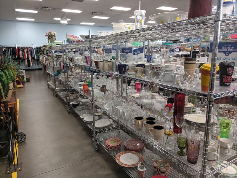 Goodwill Super Store, Lexington
