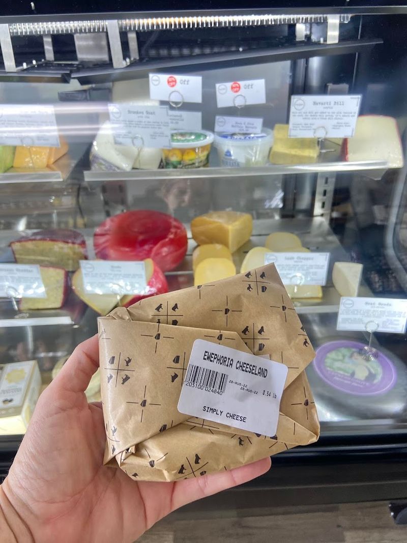 Simply Cheese, Winter Park