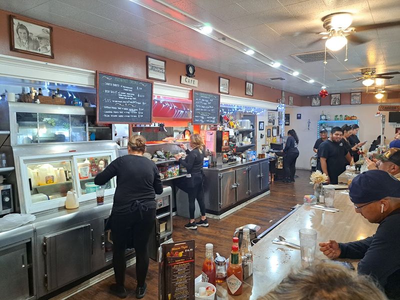 This 140-Year-Old California Roadside Diner Still Serves Timeless Breakfasts With A Side Of History - Decor Hint Slide Onto A Stool At The Classic Diner Counter