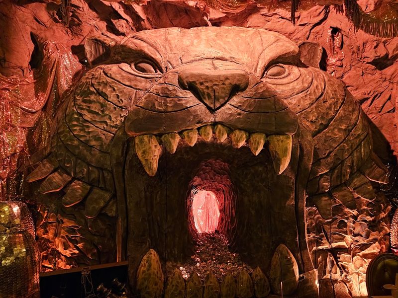This Connecticut Restaurant Lets Guests Dine Inside A Magical Aladdin-Inspired World - Decor Hint Look For The Cave Of Wonders