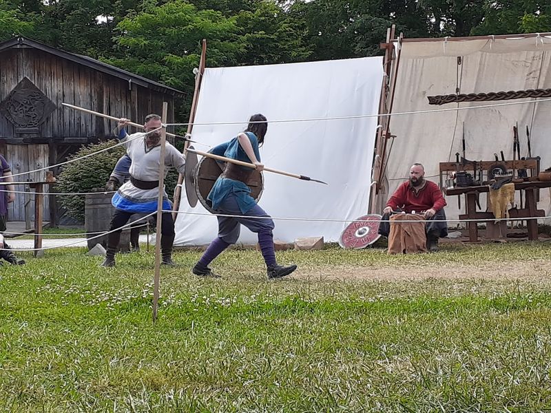 This Kentucky Festival Transports You Straight To A Medieval Village Every Single Weekend - Decor Hint The Jousting Shows Are Absolutely Unreal
