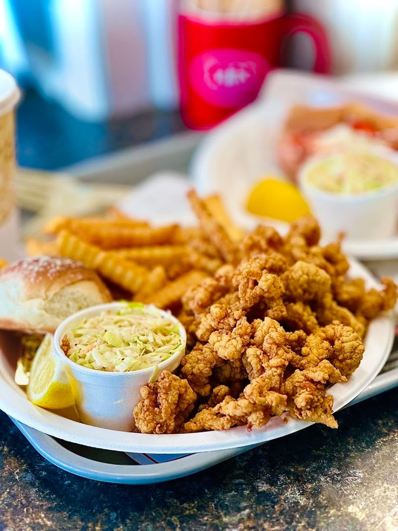 12 Connecticut Restaurants Serving Fried Clams So Good They've Become Local Favorites - Decor Hint Johnny Ad's, Old Saybrook