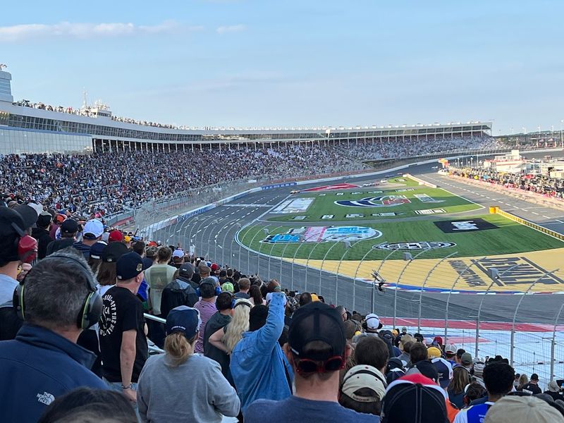One North Carolina Speedway Is Bringing Thousands Of Fans Back Next Week - Decor Hint Young Racing Stars Give The Night Its Main Energy