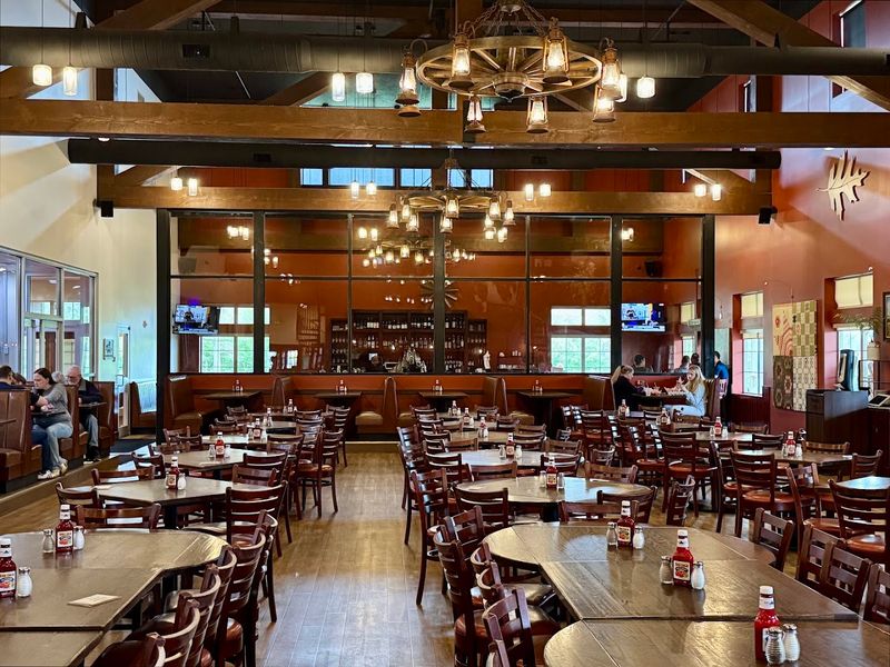This Charming Indiana Restaurant Lets You Dine Beneath Towering Sycamore Trees - Decor Hint Dinner Hours That Reward The Evening Traveler