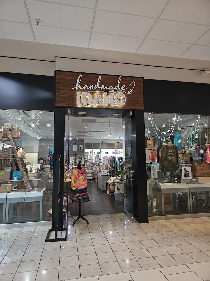 This Idaho Gift Shop Is Packed With One-Of-A-Kind Treasures You Will Not Find At Ordinary Mall Stores - Decor Hint Let The Teal Storefront Pull You Off The Main Walkway