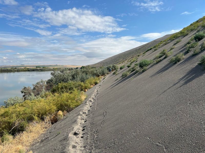 Bruneau Dunes 6-Mile Hiking Trail