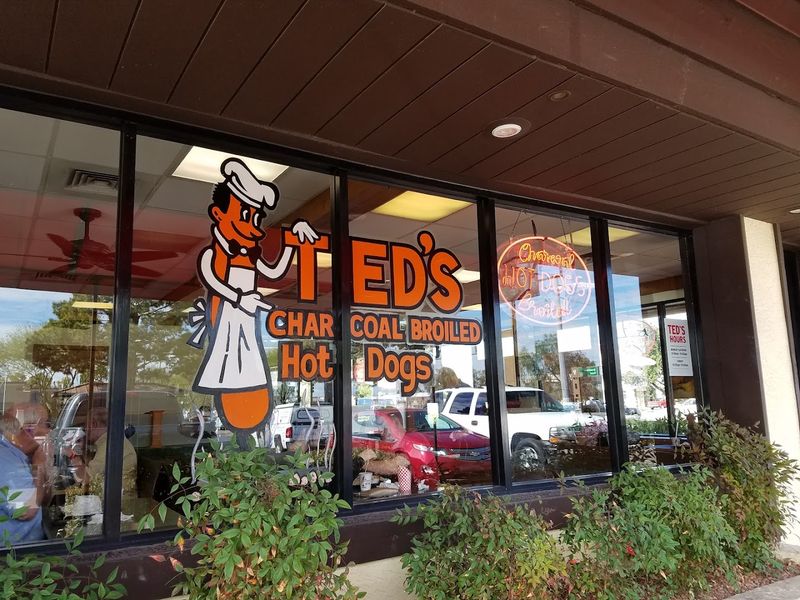 Ted's Hot Dogs, Tempe