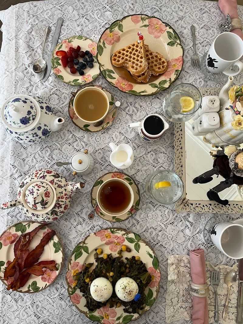 The Food Is The Real Star