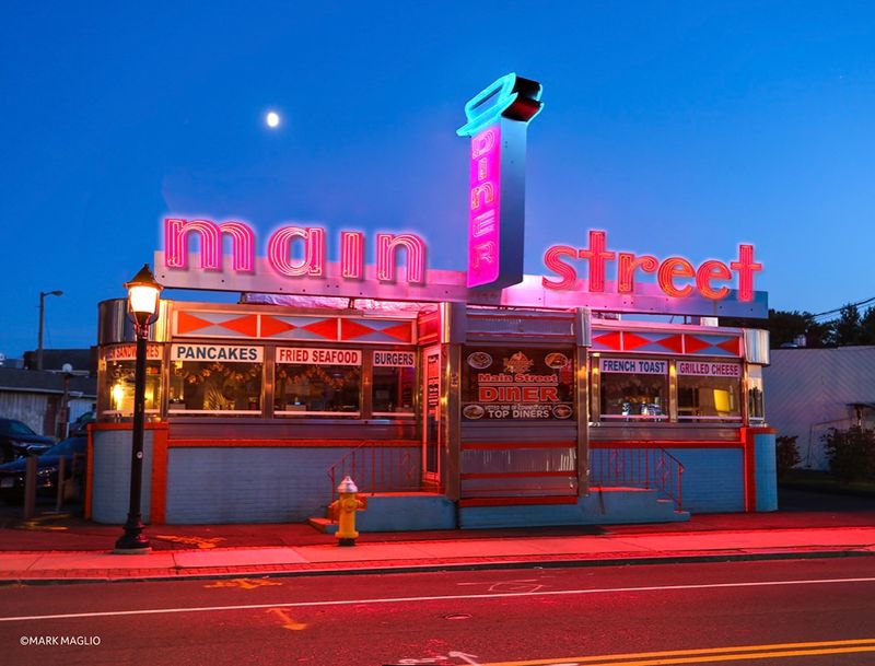 Many Lifelong Connecticut Residents Have Never Visited These 12 Old-School Restaurants - Decor Hint Main Street Diner, Plainville