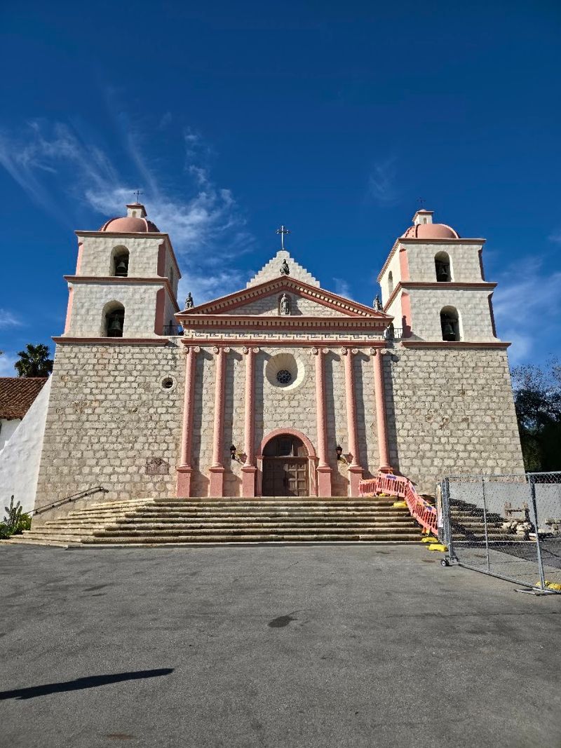Opening Night Takes Place At Old Mission Santa Barbara