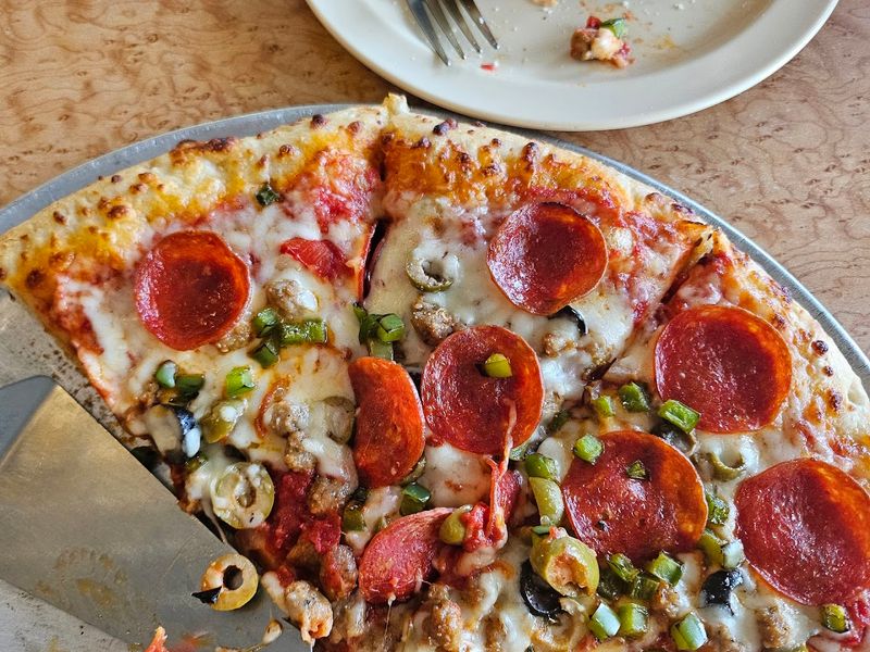You Can Eat Pizza Inside An Actual Historic Kentucky Jail And Locals Swear It Is Haunted - Decor Hint Why First-Timers Always Come Back