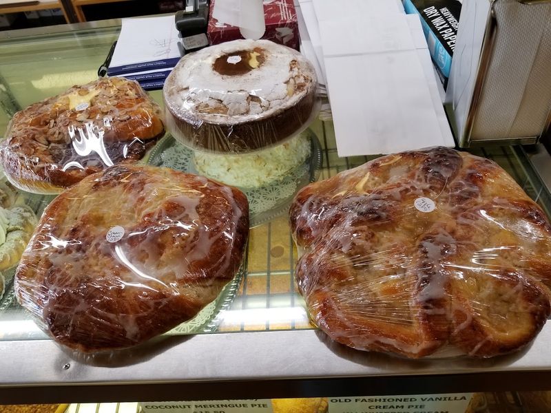 The Apple Fritters Everyone Talks About
