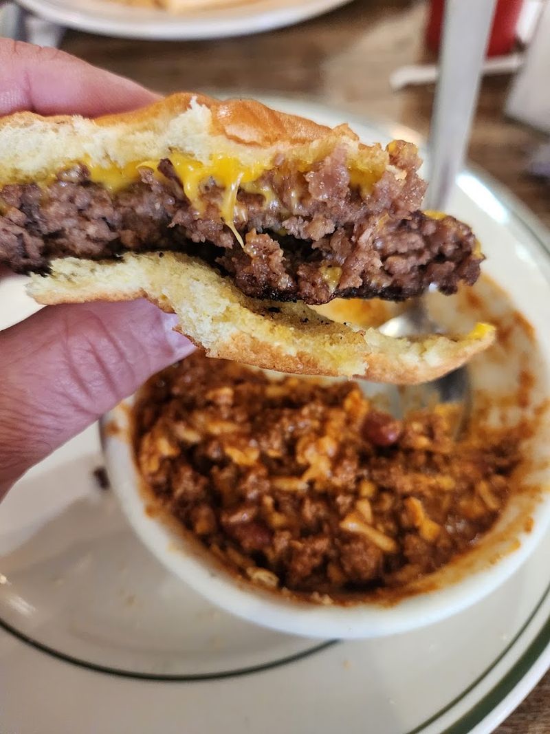 This Kentucky General Store Serves Some Of The Most Delicious Food You'll Ever Try - Decor Hint Lunch That Actually Satisfies