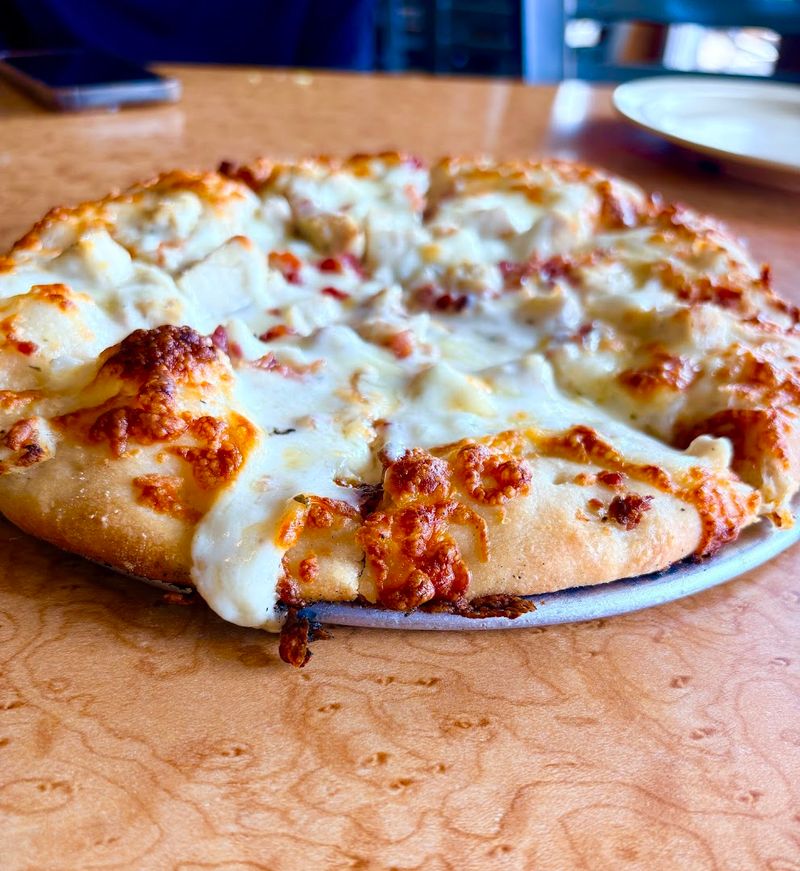 You Can Eat Pizza Inside An Actual Historic Kentucky Jail And Locals Swear It Is Haunted - Decor Hint Pizza That Lives Up To The Hype