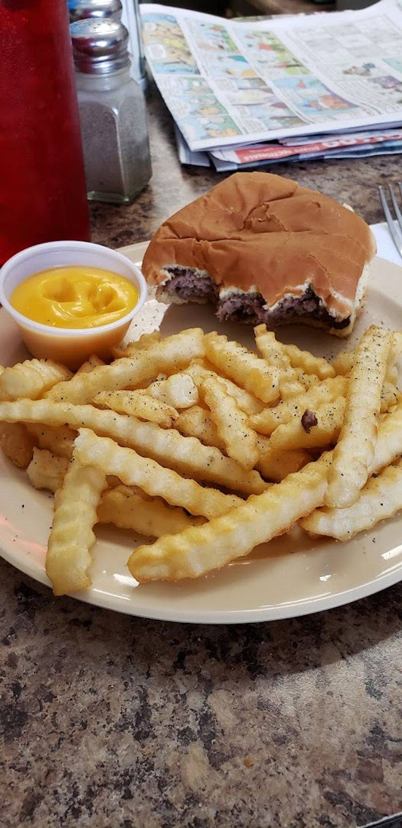 Locals Have Lined Up At This Tiny Illinois Drive-In For The Best Burgers Since 1951 - Decor Hint Crispy Fries Worth The Hype