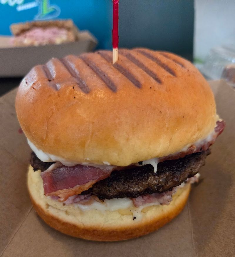This Hole-In-The-Wall Kentucky Diner Serves Burgers Worth Every Mile - Decor Hint Bread Baked Fresh And It Shows