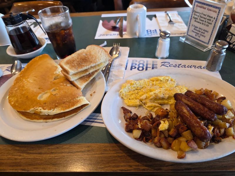 The Pancakes At This Minnesota Diner Are Almost Too Big For The Plate - Decor Hint Hash Browns Done Perfectly Right