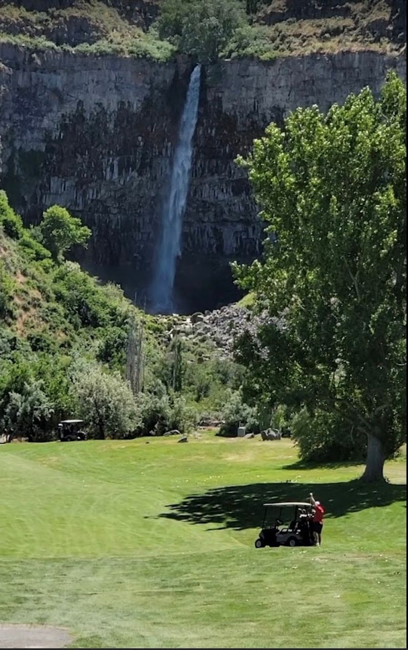 Waterfalls And Canyon Walls Turn The Round Into A Detour