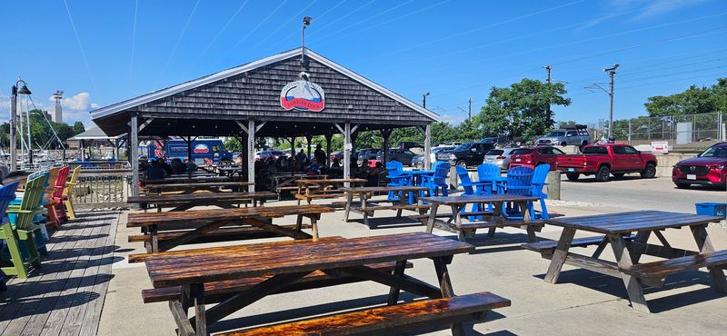 Locals Have Been Flocking To This Connecticut Waterfront Seafood Shack Since The '90s - Decor Hint Outdoor Tables Make Summer Feel Official