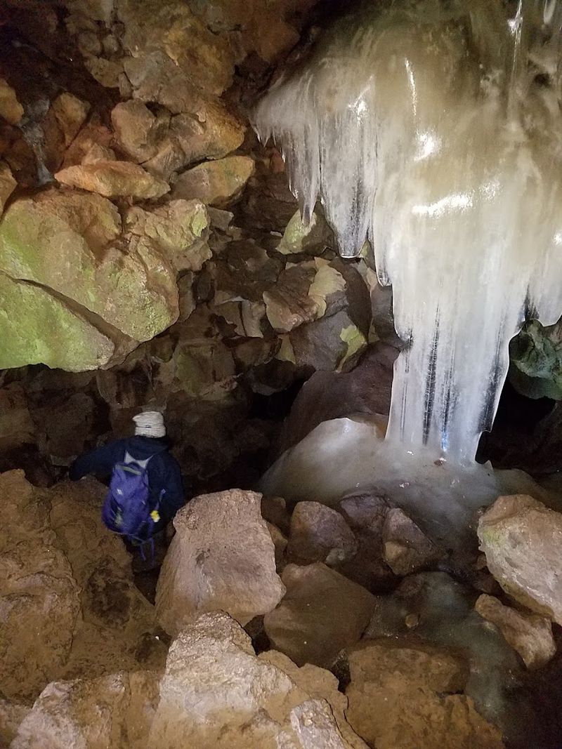 You'll Want To Experience This One-Of-A-Kind Underground Hike In Arizona - Decor Hint What To Expect Inside The Tube