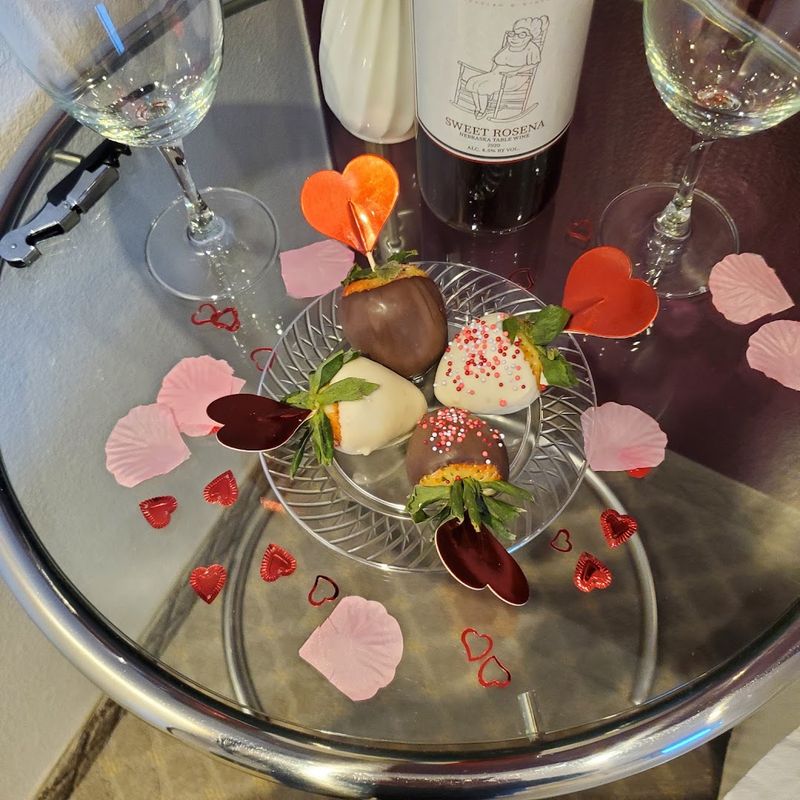 This Romantic Nebraska River Cruise Feels Like A Trip Down The Seine - Decor Hint Perfect For Romance And Celebrations