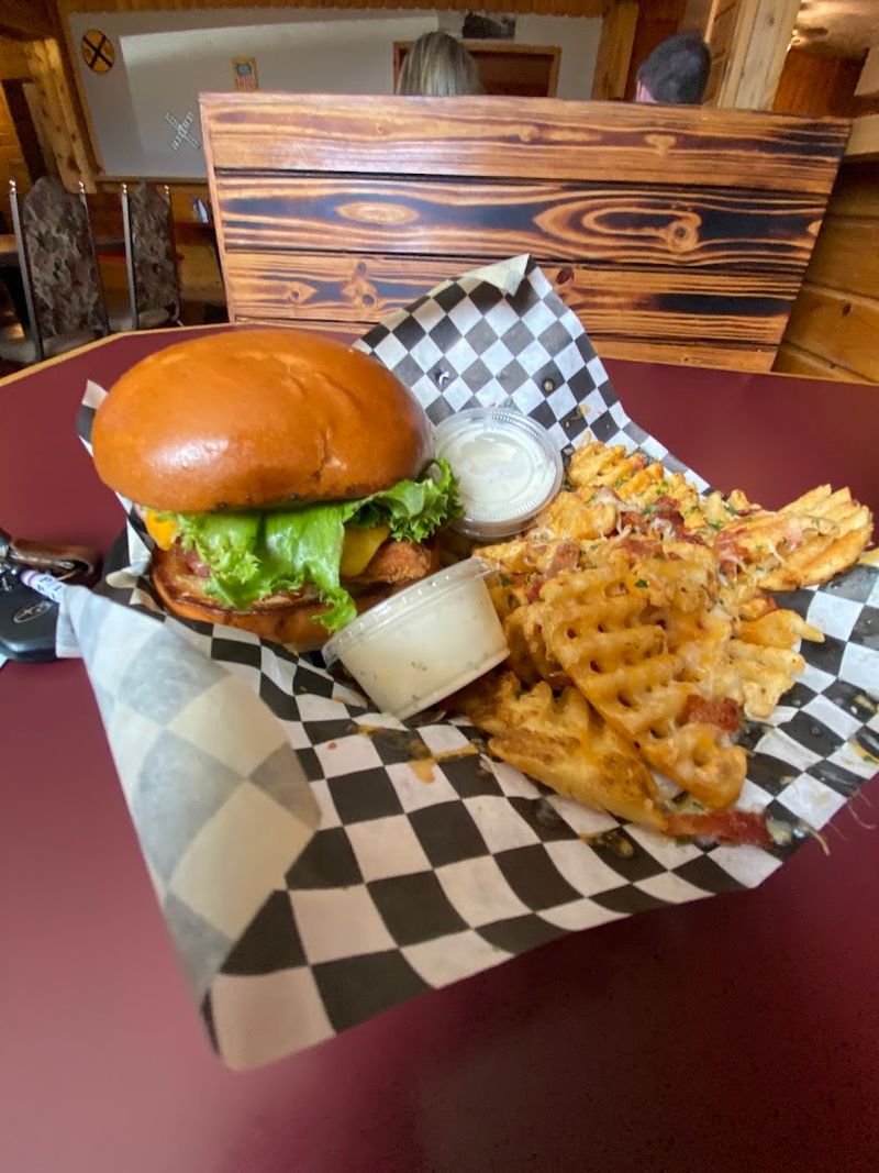 10 Idaho Restaurants Locals Don't Want Tourists To Discover - Decor Hint Off The Rails Cafe, Idaho Falls