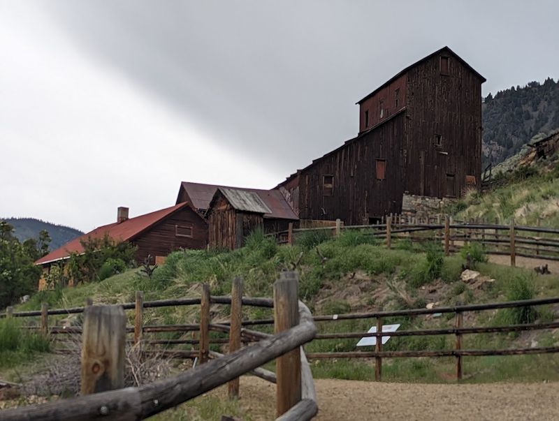 This Idaho Backroad Leads To Ghost Towns, A Gold Dredge, And Frontier Ruins - Decor Hint Bayhorse Brings The Frontier Ruins Without Polishing Them Too Much