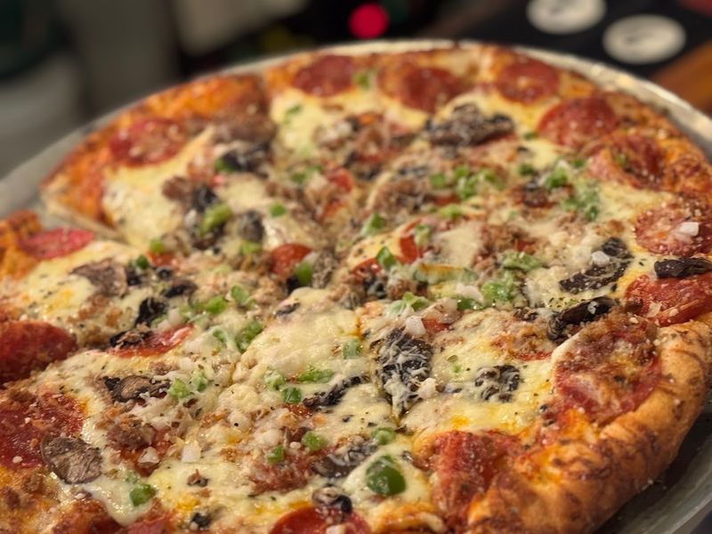 Should You Make The Trip To Elizabethtown For This Pizza