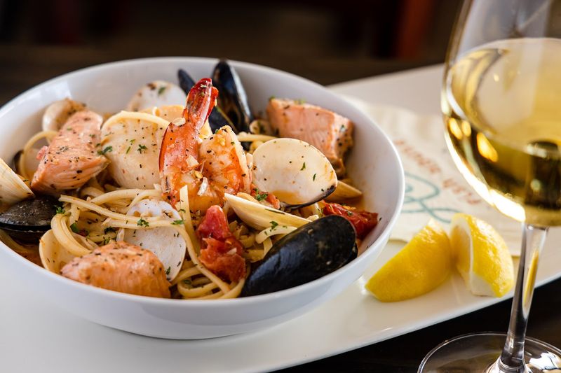 The Mom-And-Pop Restaurant In California Locals Say Serves The State's Very Best Seafood - Decor Hint Start With The Daily Fresh Catch Before The Regular Menu Wins You Over