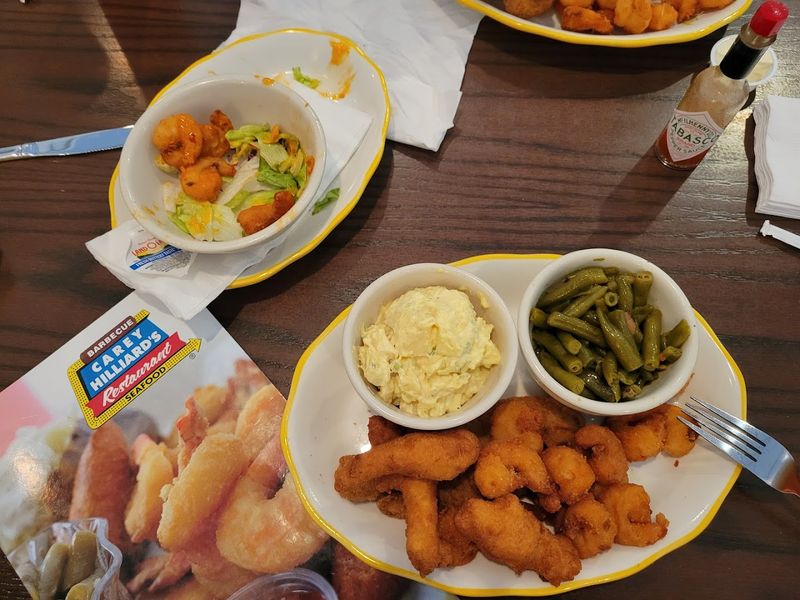 You Can Enjoy A Full Georgia Seafood Platter At This No-Frills Shack - Decor Hint Fried Oysters That Deliver A Coastal Punch