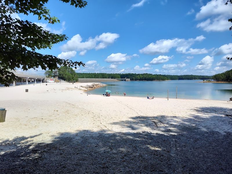 This Kentucky Lake Beach Has Soft Sand And Water So Clear It Feels Like The Caribbean - Decor Hint The Water Color That Requires Zero Filters