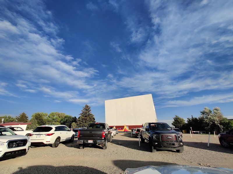 Weekend Showtimes Keep The Tradition Glowing