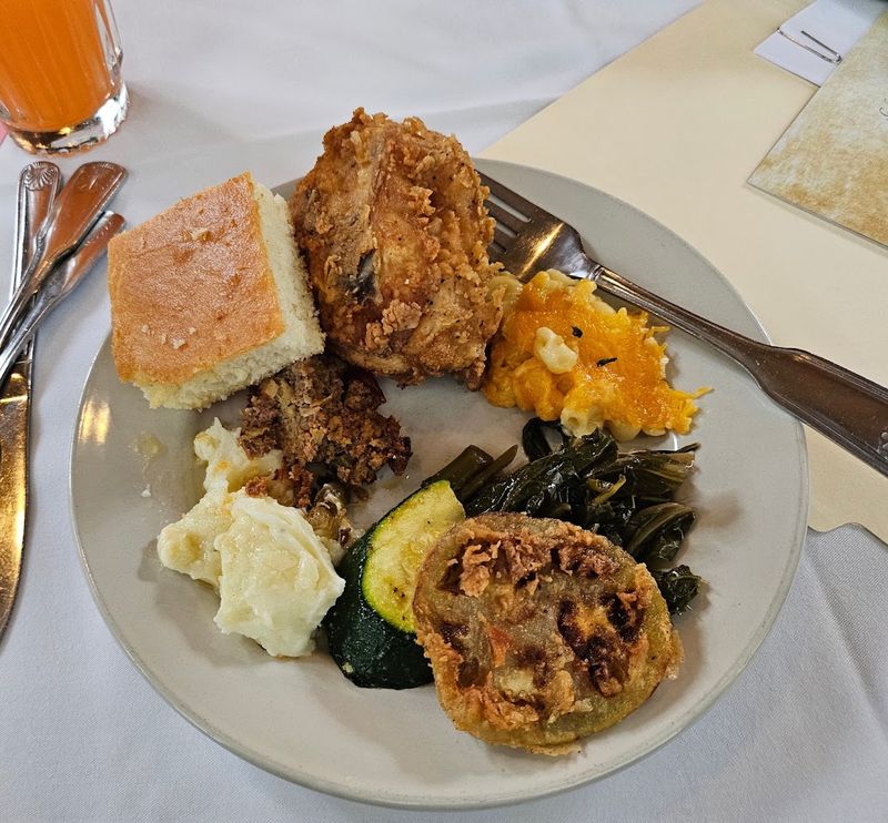 This Is Georgia's Beloved Southern Buffet That Diners Return To Time And Again - Decor Hint Southern Sides That Deserve Their Own Spotlight