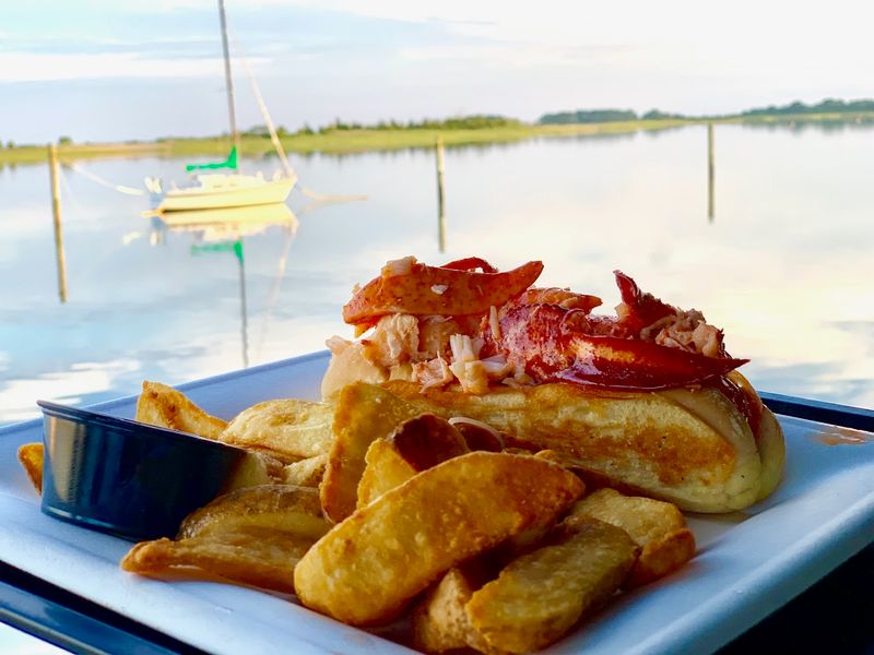 What To Order When You Want A Coastal Feast