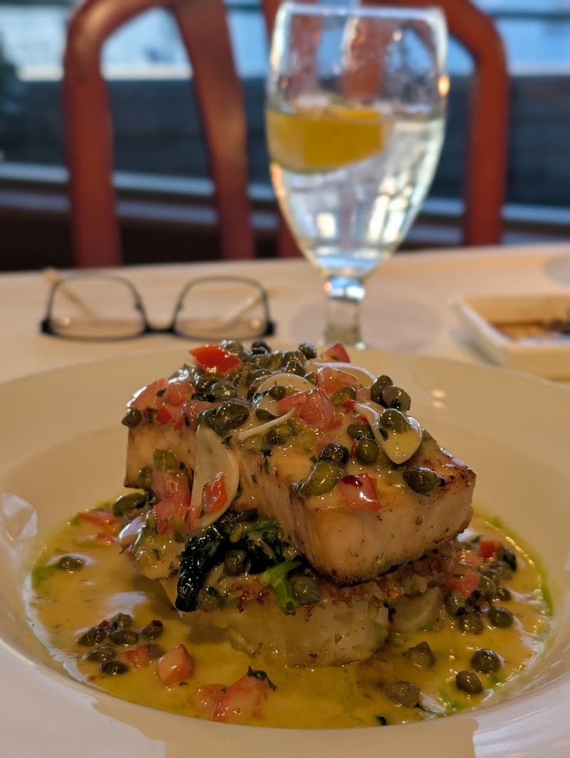 12 Central California Seafood Spots Earning The Region's Highest Praise For Fresh Coastal Flavor - Decor Hint Windows on the Water, Morro Bay, California