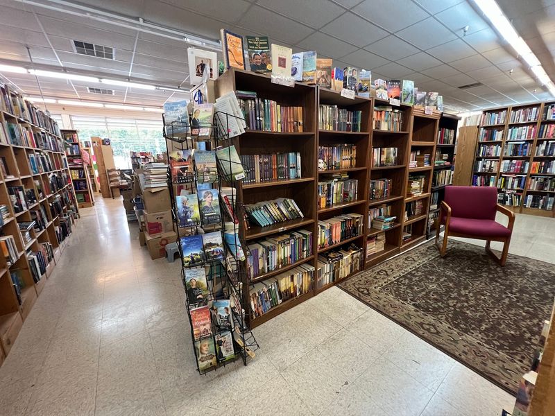 Book Lover's Warehouse, Johnson City