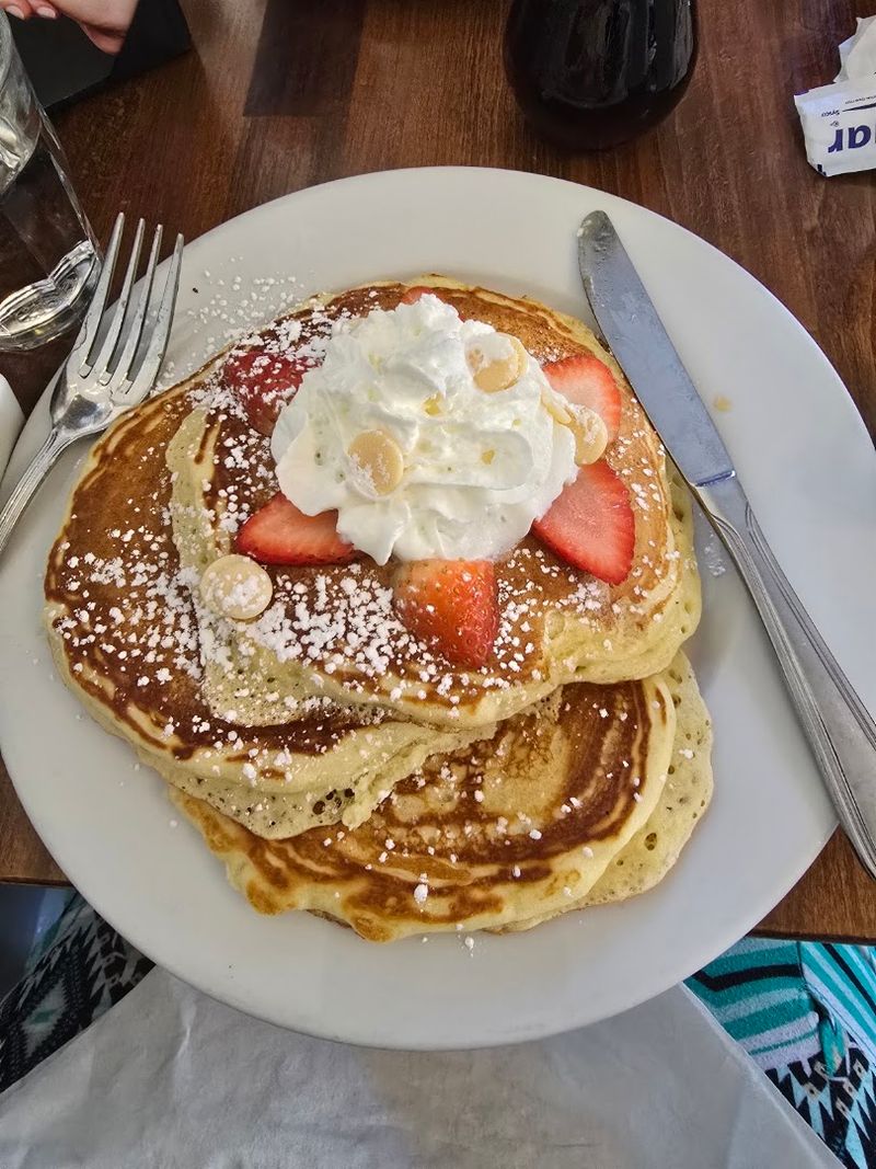 10 Virginia Dog-Friendly Restaurants That Go Beyond The Basics - Decor Hint Farm Bell Kitchen, Charlottesville
