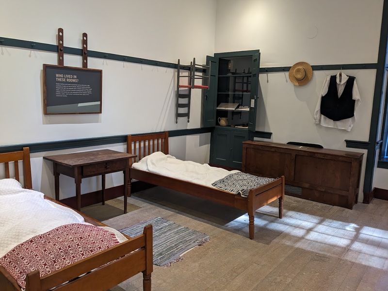 Rooms That Smell Like Old Wood And Quiet