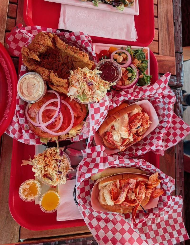 Claws, Rockland